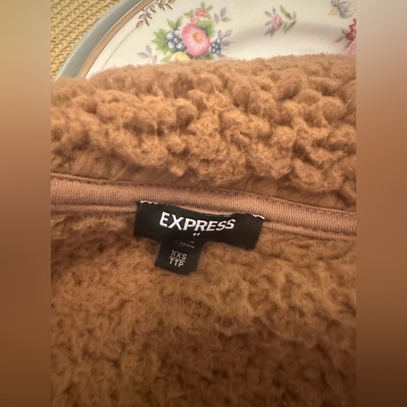 EXPRESS brown fuzzy cropped coat sz XXS - Picture 6 of 6
